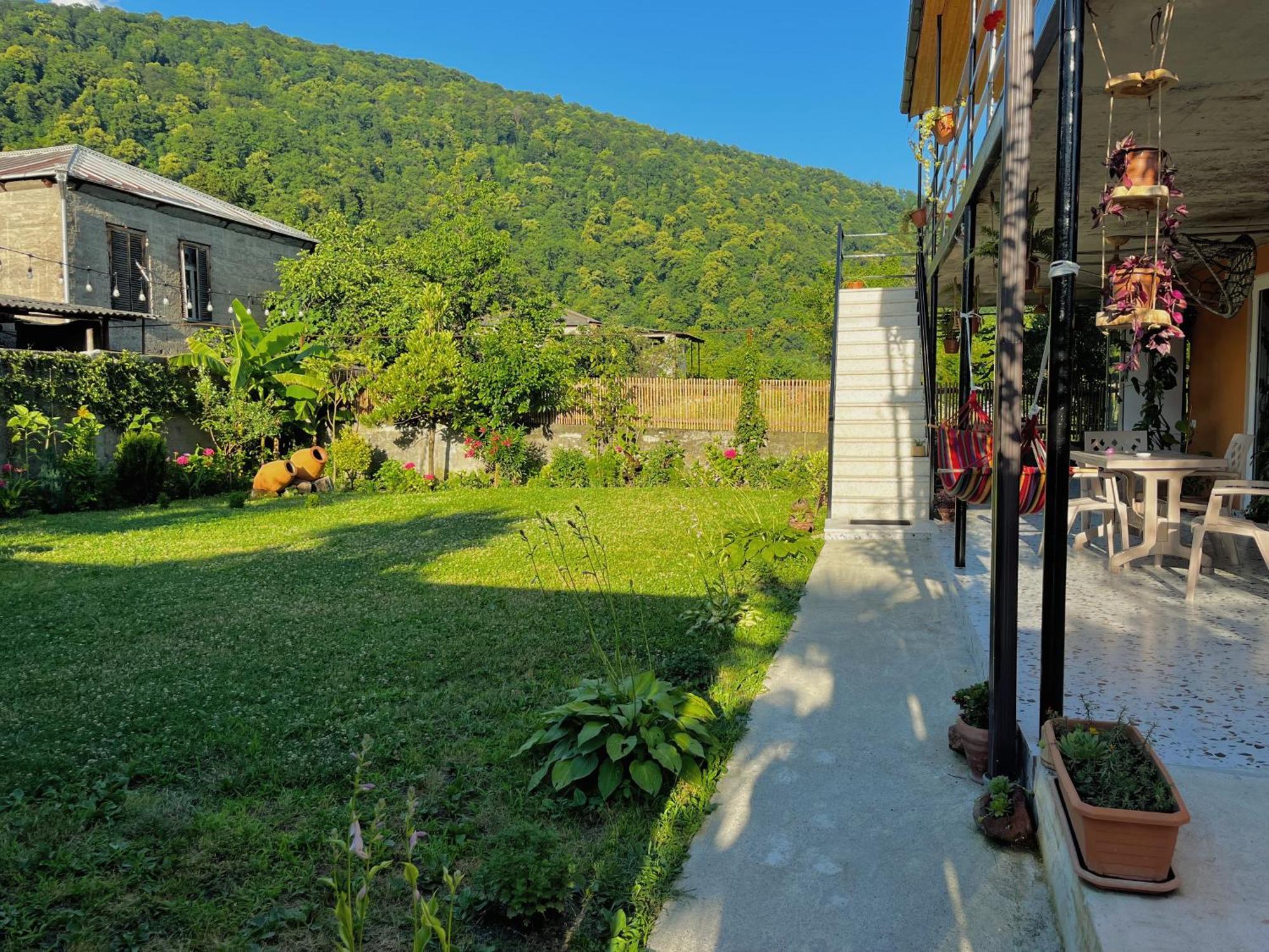 Mountain View Hotel Лагодехи Екстериор снимка