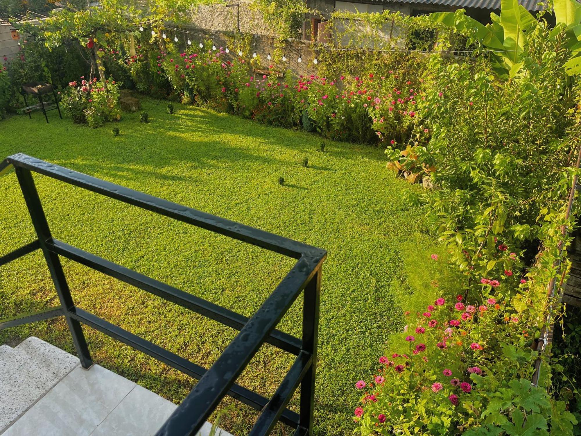 Mountain View Hotel Лагодехи Екстериор снимка